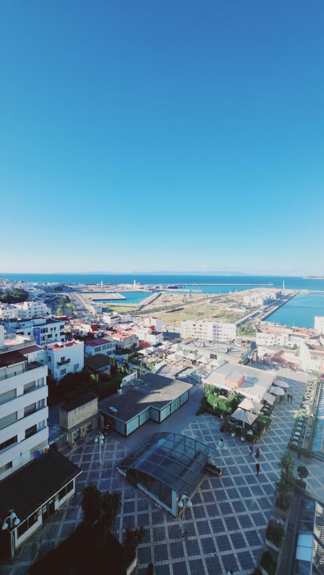 Magnifique Penthouse 160m2 Terrasse 90m2 Vue Appartement Tanger