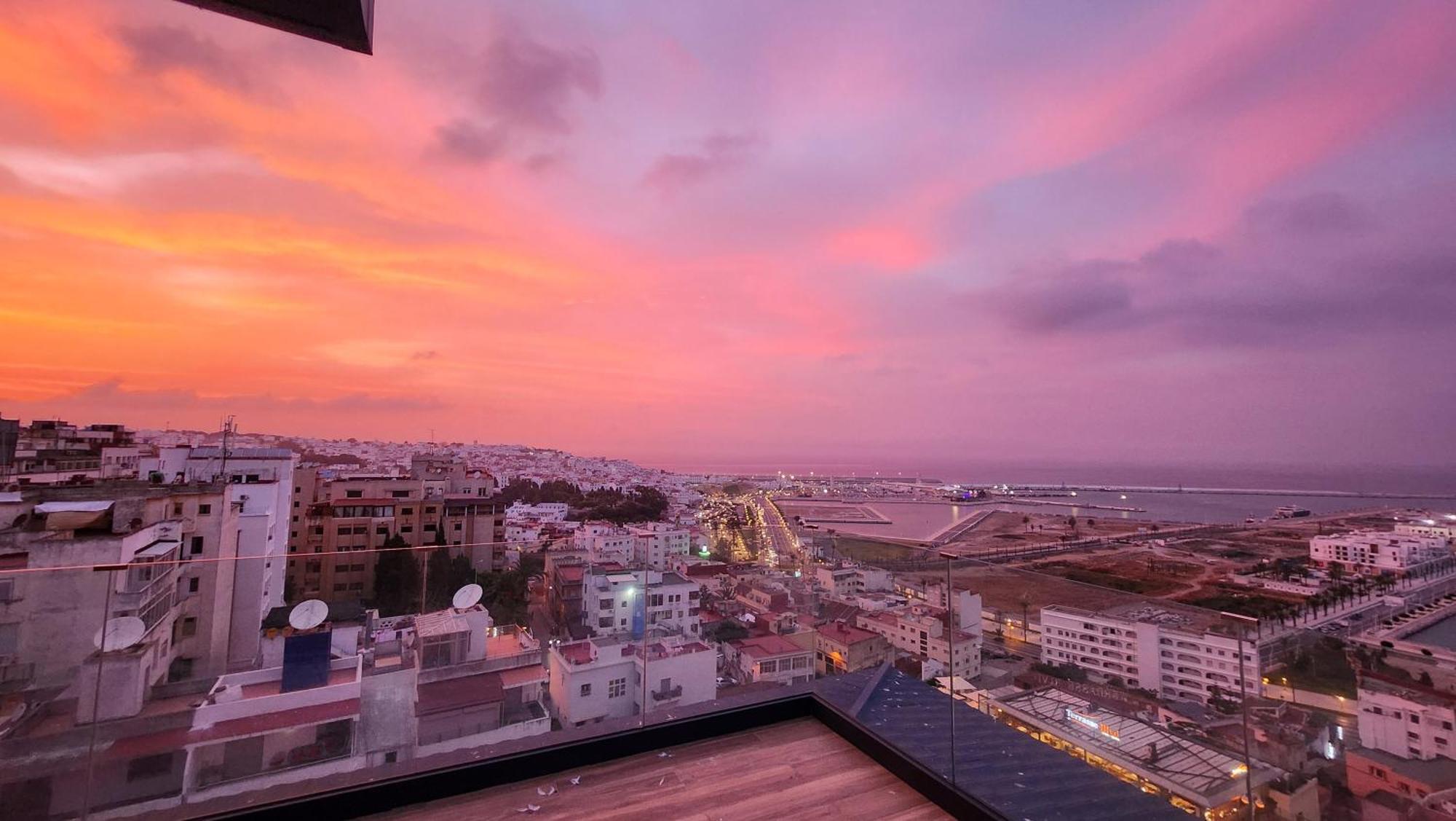 Magnifique Penthouse 160m2 Terrasse 90m2 Vue Tanger