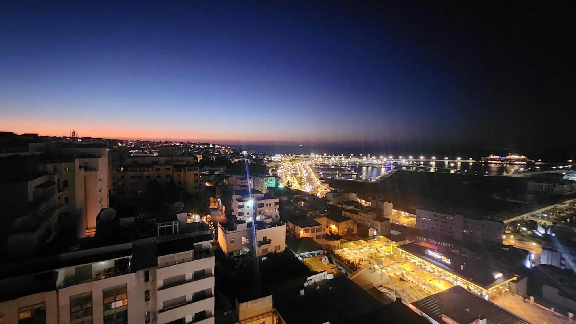Magnifique Penthouse 160m2 Terrasse 90m2 Vue Appartement *