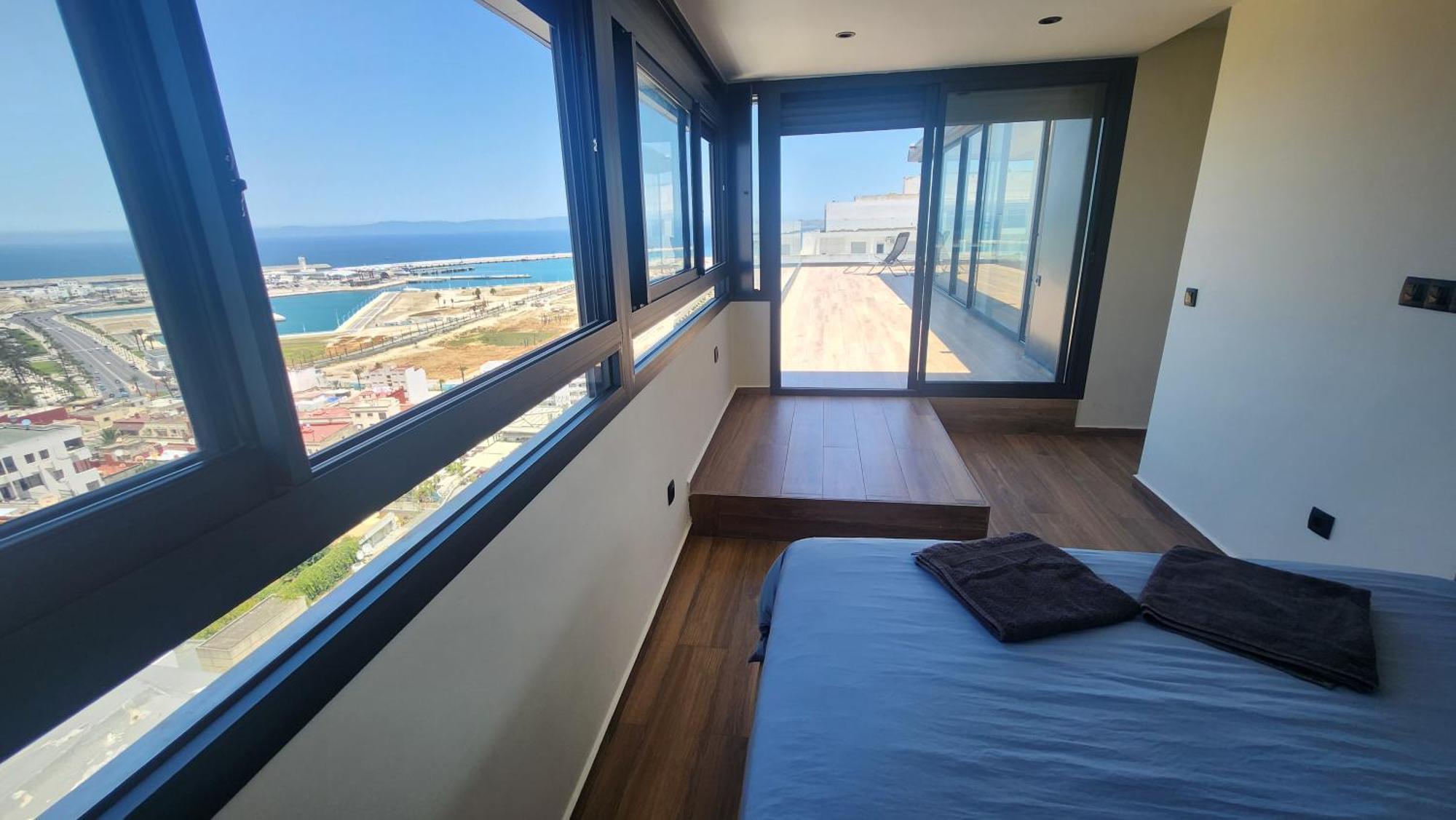 Appartement Magnifique Penthouse 160m2 Terrasse 90m2 Vue Tanger