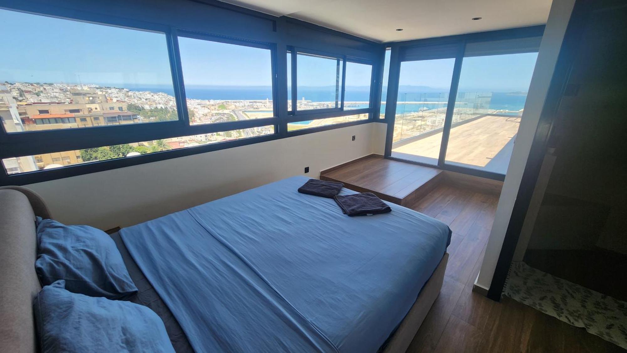 Magnifique Penthouse 160m2 Terrasse 90m2 Vue Appartement *