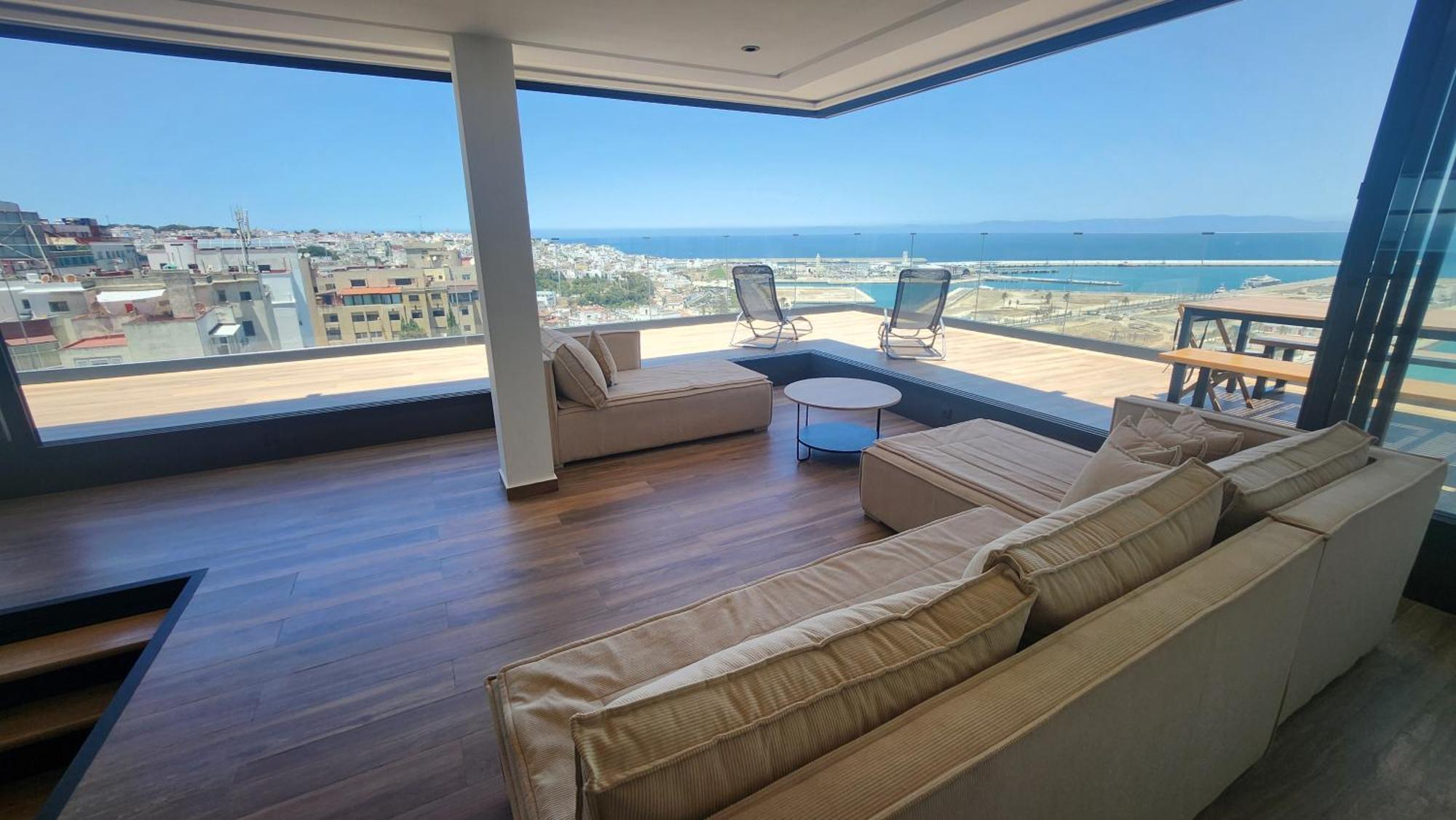 Magnifique Penthouse 160m2 Terrasse 90m2 Vue Tanger